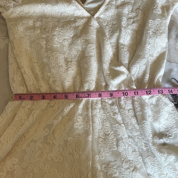 EXPRESS | ROMPER | SM PETITE | LACE | FULLY LINED - Picture 10 of 11